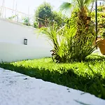 דירה Linda House Corfu גסטורי