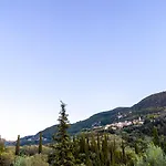 Linda House Corfu * גסטורי