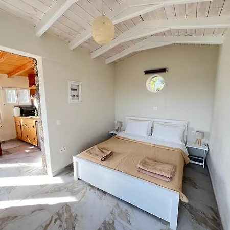 Linda House Corfu 公寓